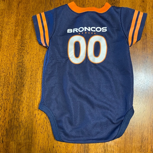 NFL team apparel Denver broncos onesie. Size 3 to 6 months. - Picture 5 of 10